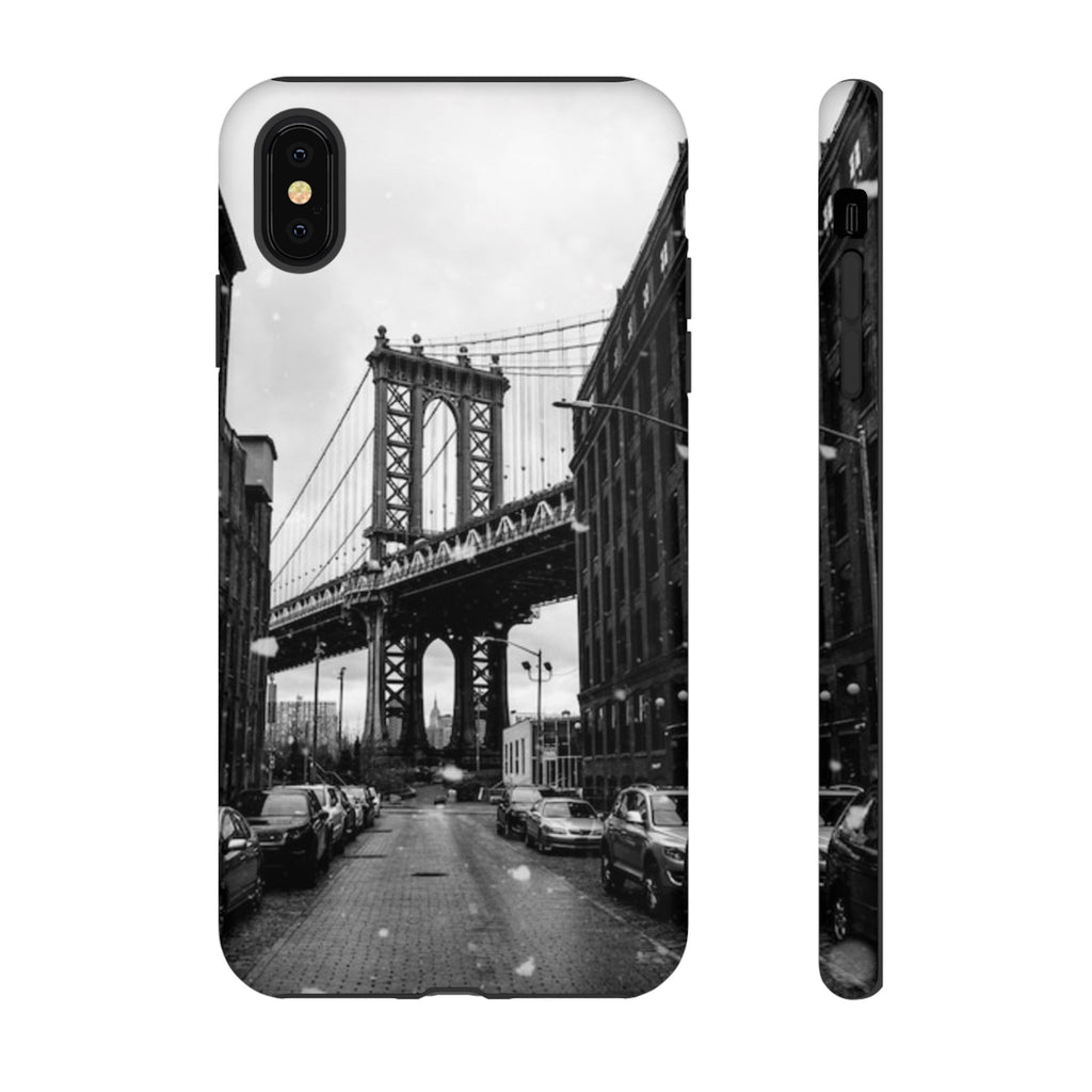 Black and White Phone Case with Iconic Bridge Design, Tough Cases for Photography Lovers, Unique Gift for Travelers, Stylish Everyday [...]