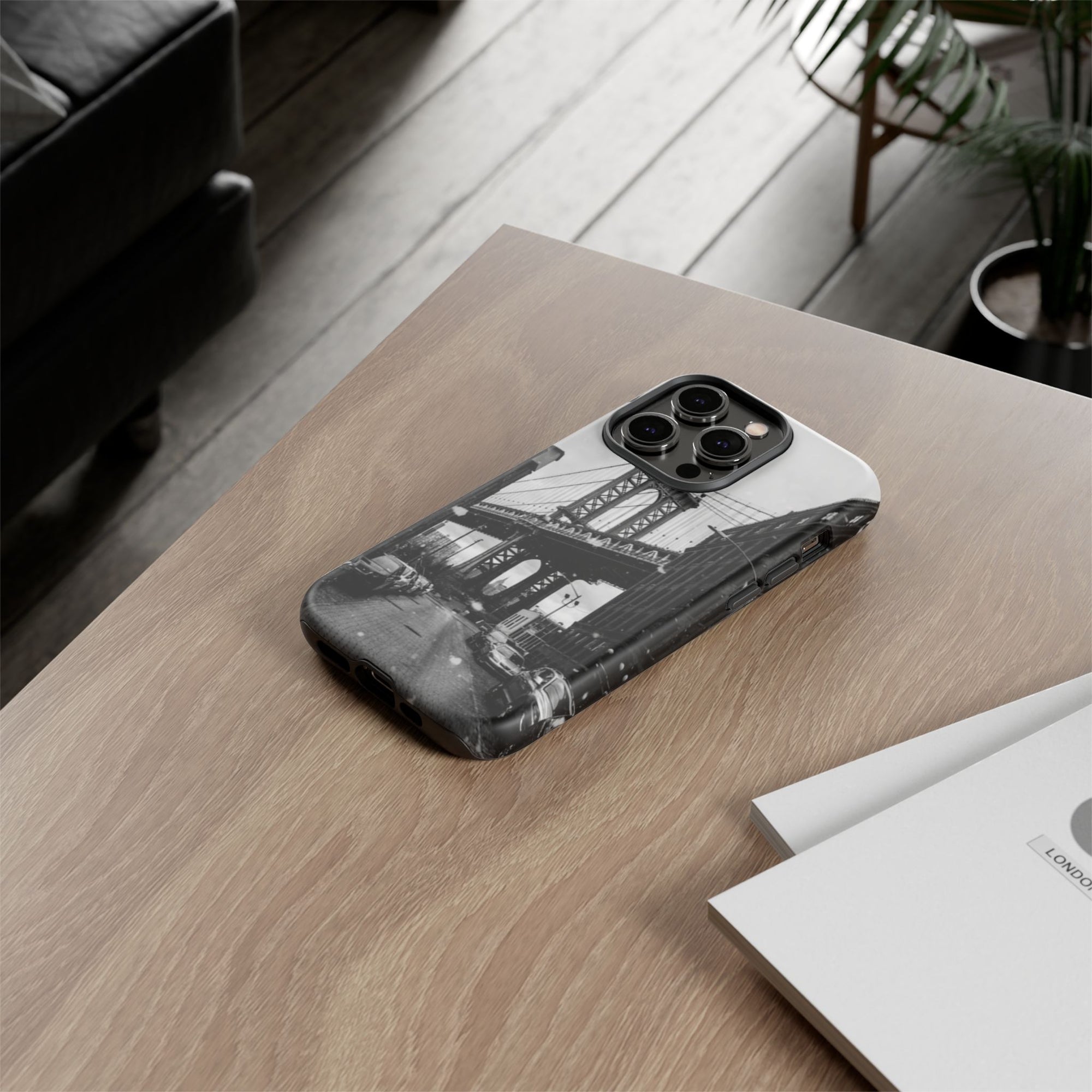 Black and White Phone Case with Iconic Bridge Design, Tough Cases for Photography Lovers, Unique Gift for Travelers, Stylish Everyday [...]