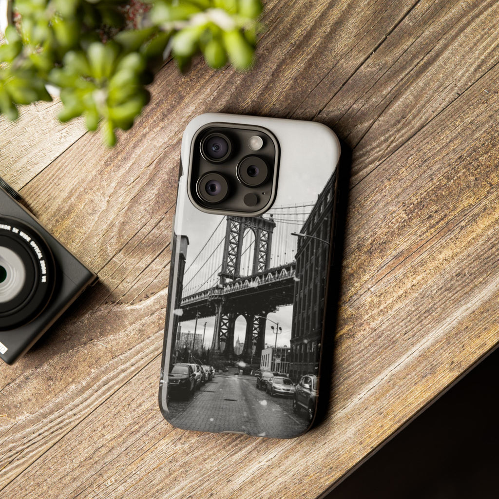 Black and White Phone Case with Iconic Bridge Design, Tough Cases for Photography Lovers, Unique Gift for Travelers, Stylish Everyday [...]