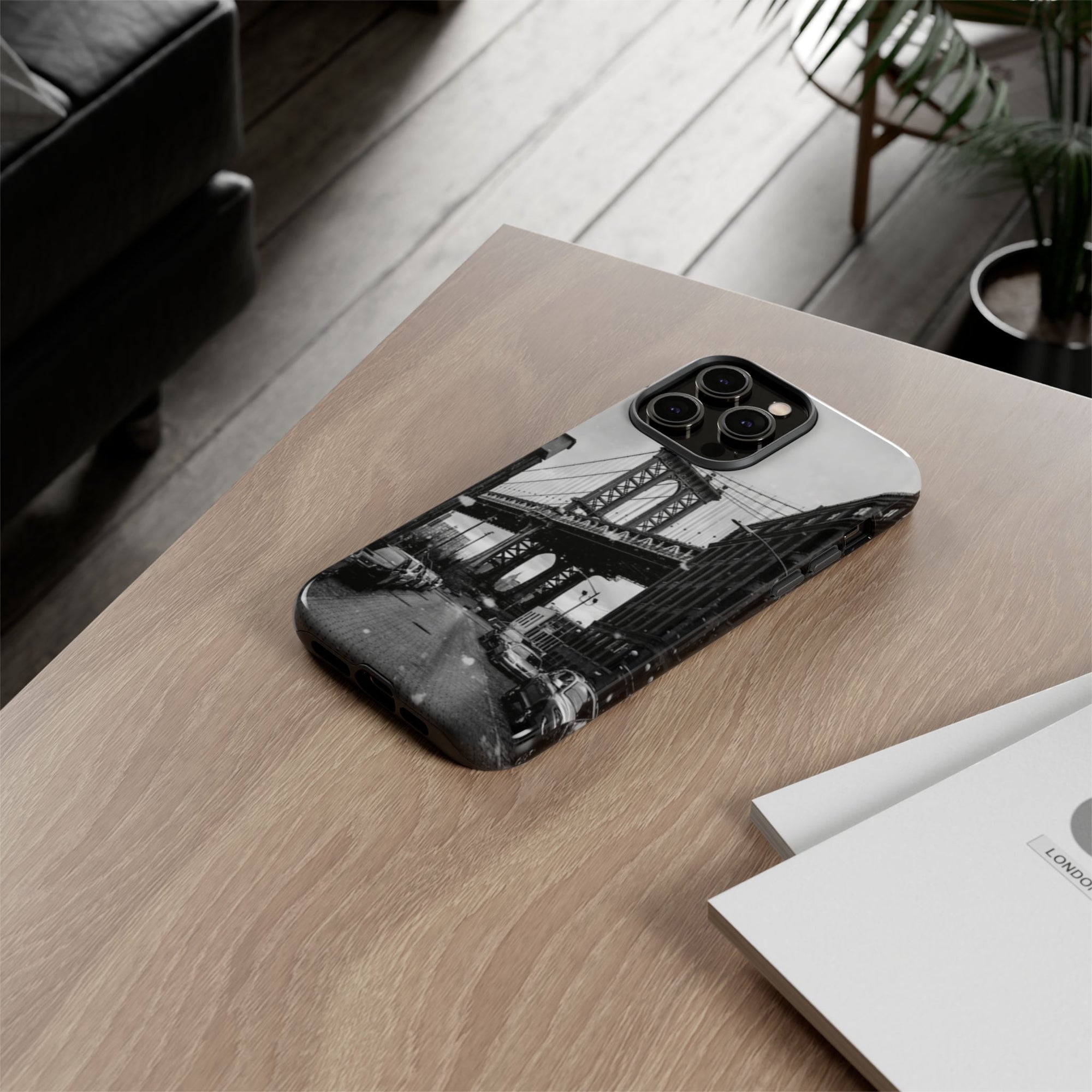 Black and White Phone Case with Iconic Bridge Design, Tough Cases for Photography Lovers, Unique Gift for Travelers, Stylish Everyday [...]