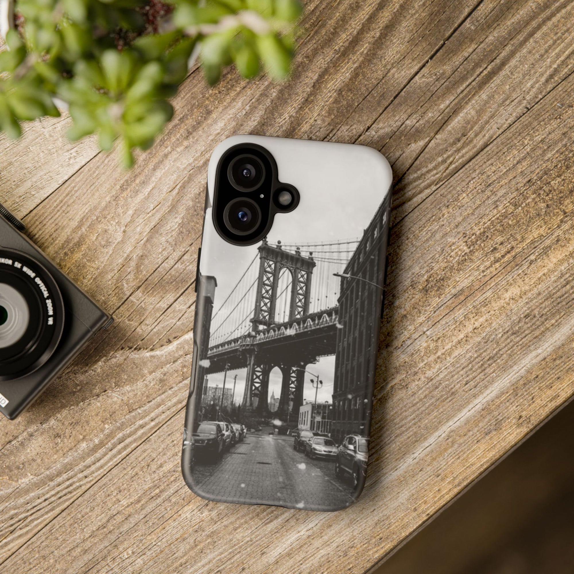 Black and White Phone Case with Iconic Bridge Design, Tough Cases for Photography Lovers, Unique Gift for Travelers, Stylish Everyday [...]