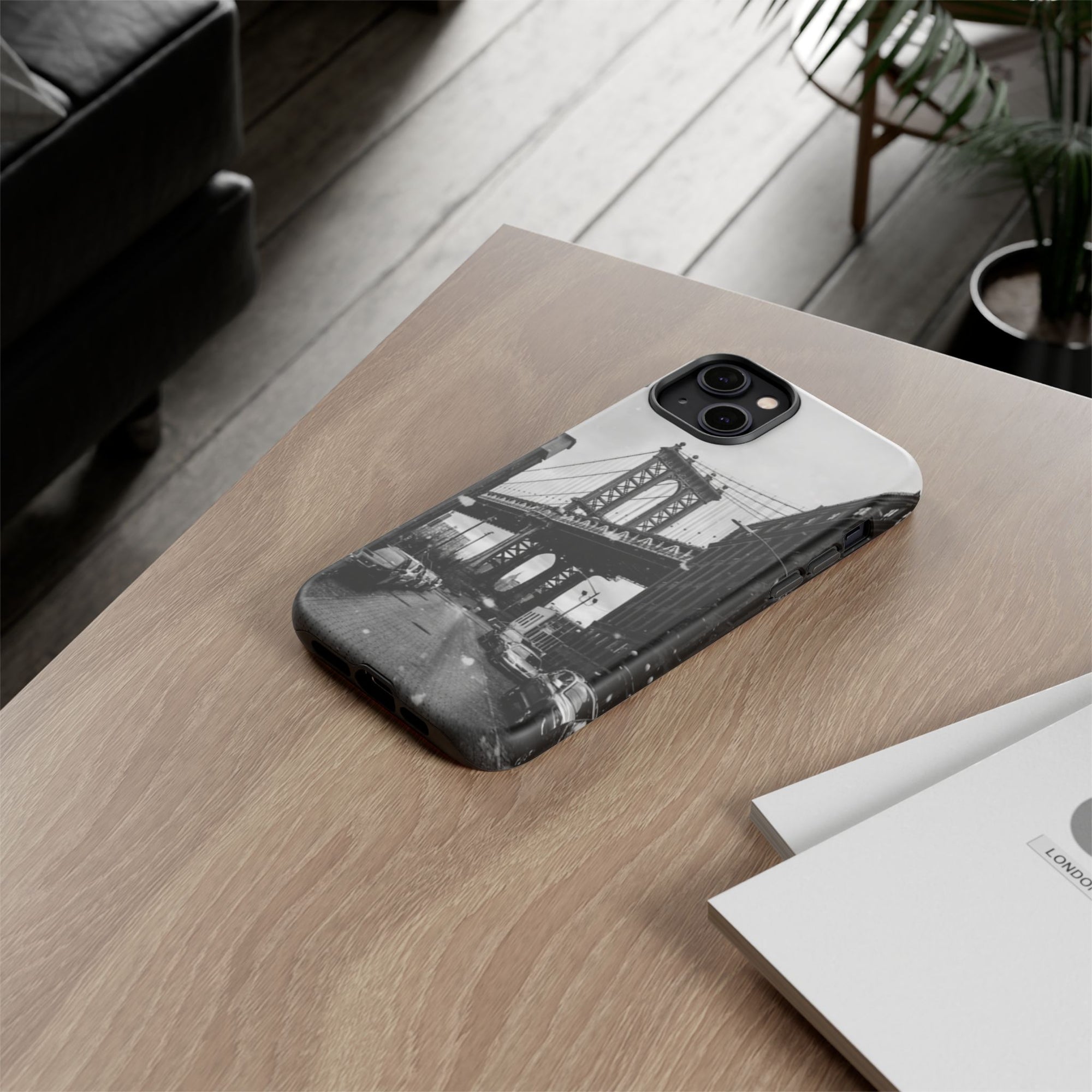 Black and White Phone Case with Iconic Bridge Design, Tough Cases for Photography Lovers, Unique Gift for Travelers, Stylish Everyday [...]
