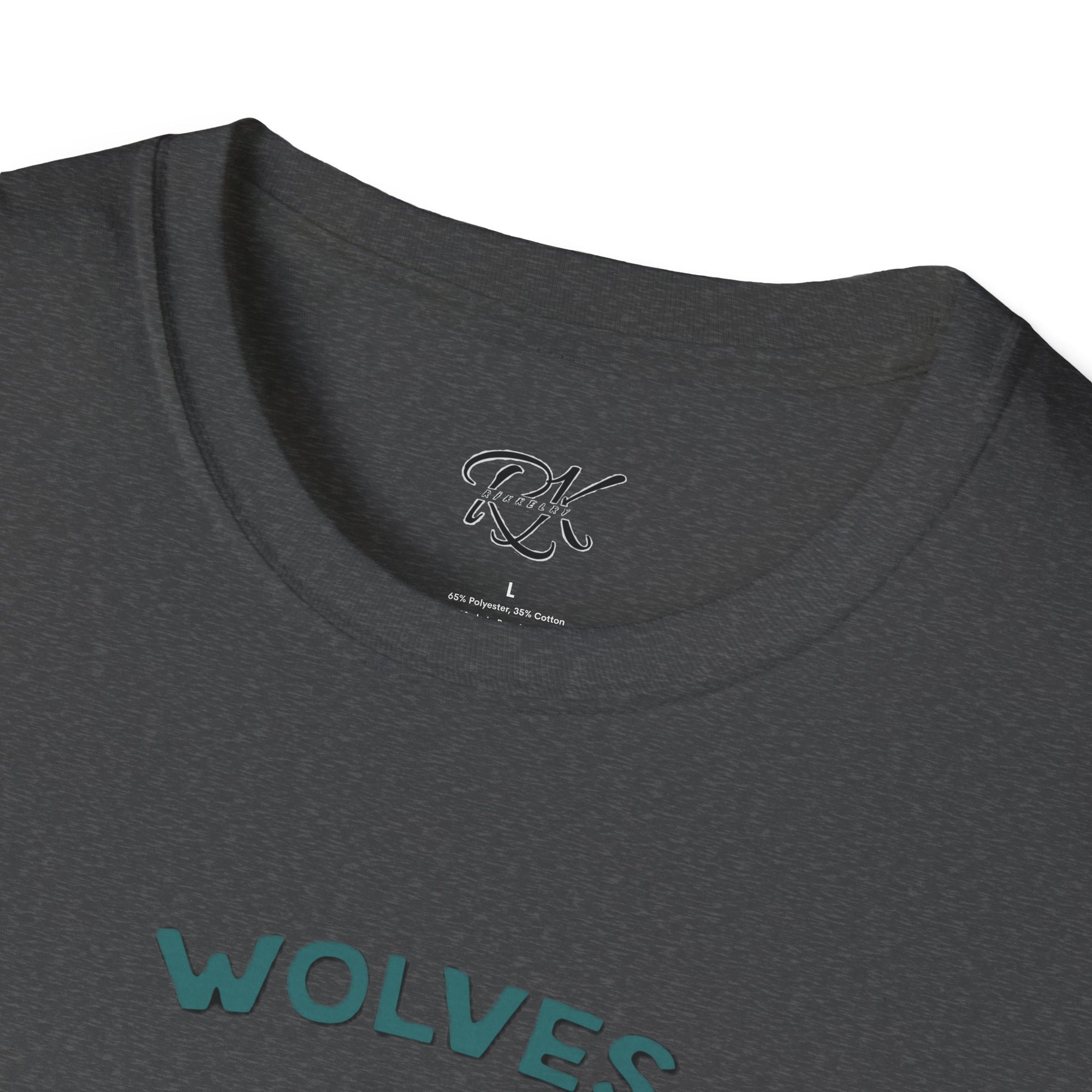 Wolf Graphic Unisex T-Shirt, Nature Lovers Tee, Gift for Animal Enthusiasts, Casual Wear, Eco-Friendly Fashion